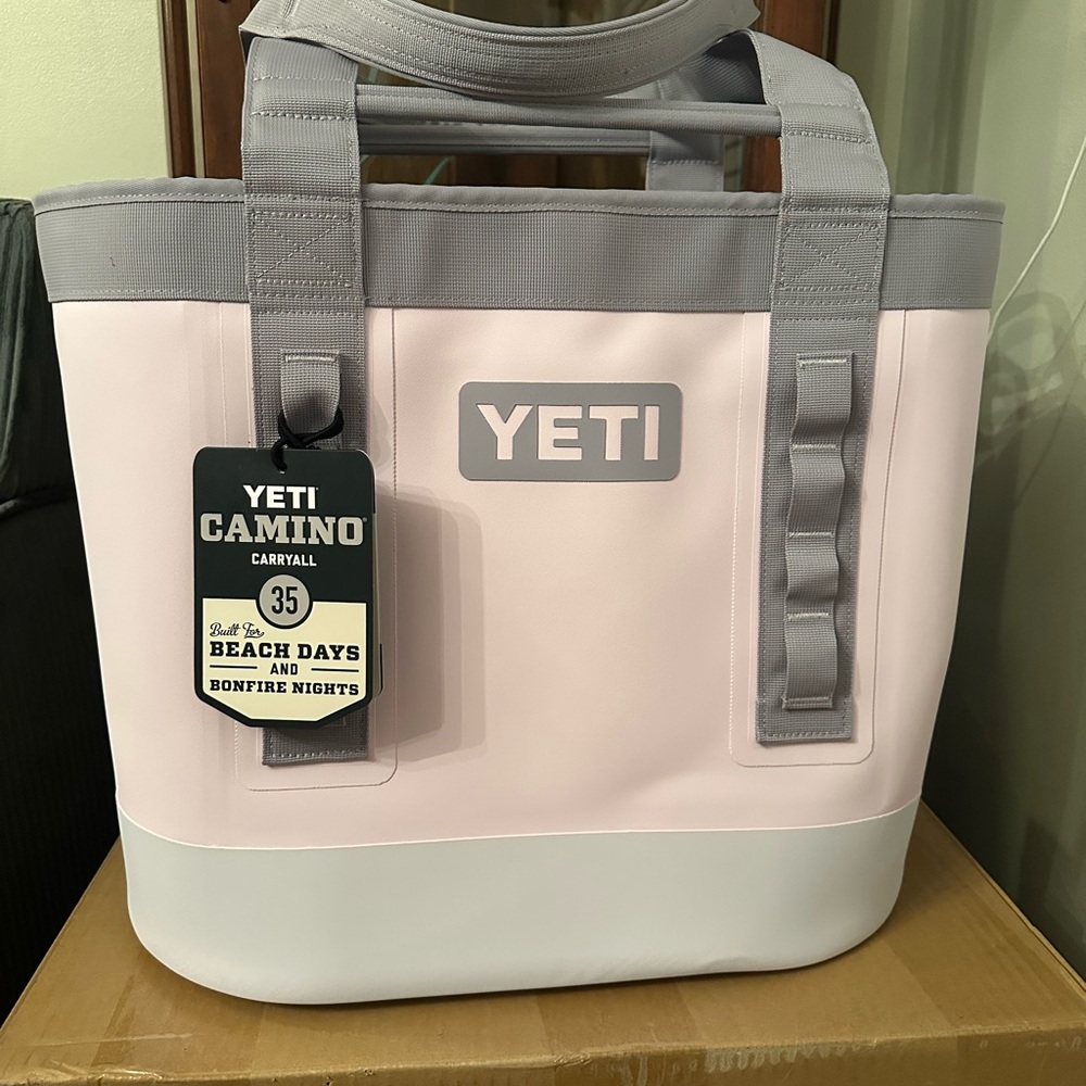 YETI Camino Carryall Tote in Cherry Blossom